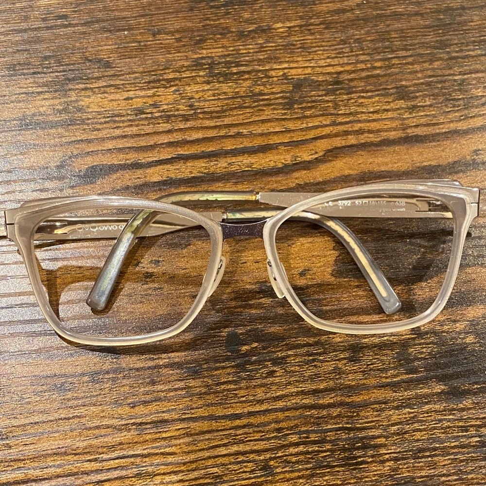 OVVO glasses